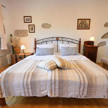 House Mikleus 別荘