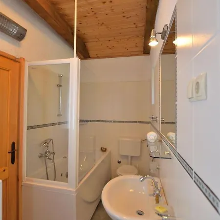 House Mikleus * ロヴラン