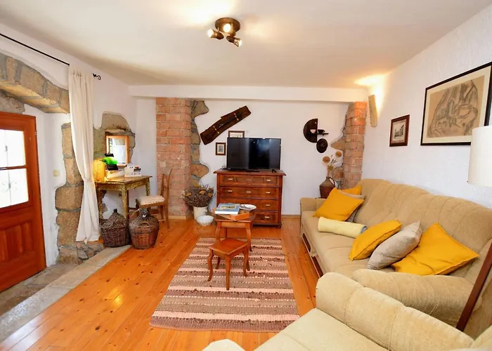 House Mikleus בית נופש *