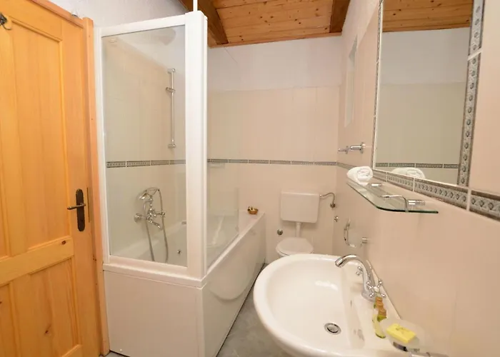 House Mikleus * לובראן