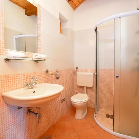 Prázdninový dům House Mikleus *