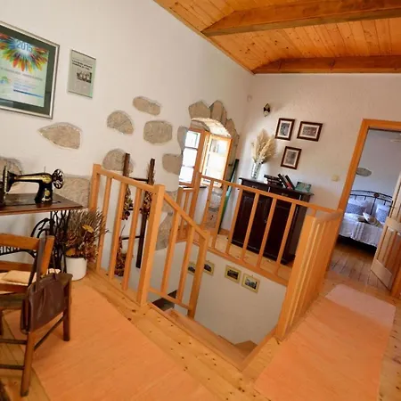 Nyaraló House Mikleus