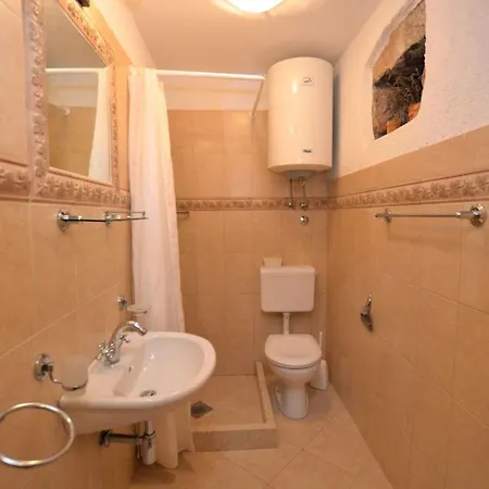House Mikleus *