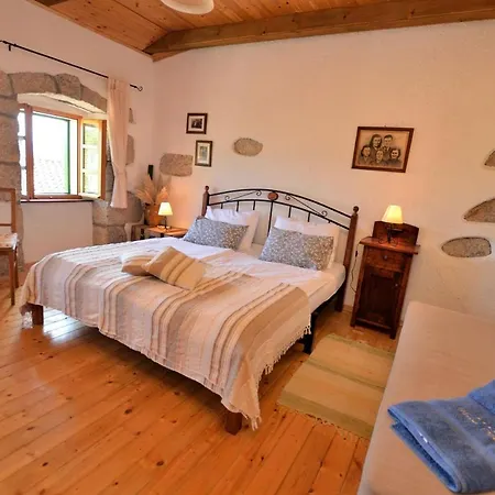 Nyaraló House Mikleus