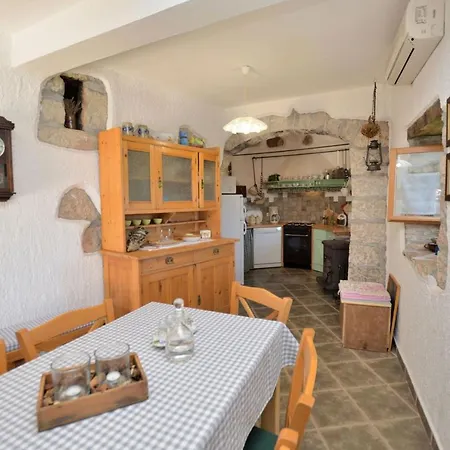 Nyaraló House Mikleus