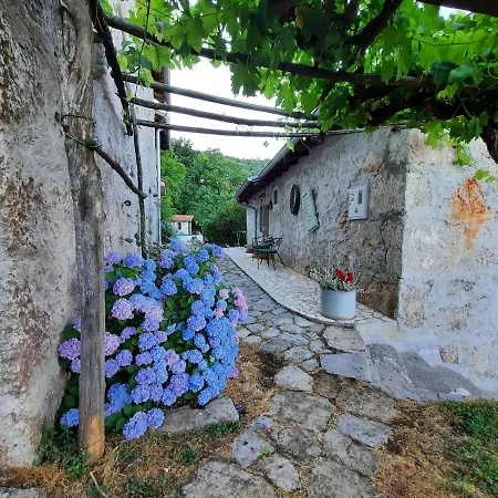 Nyaraló House Mikleus Lovran