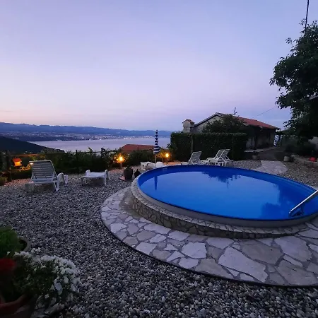 Nyaraló House Mikleus